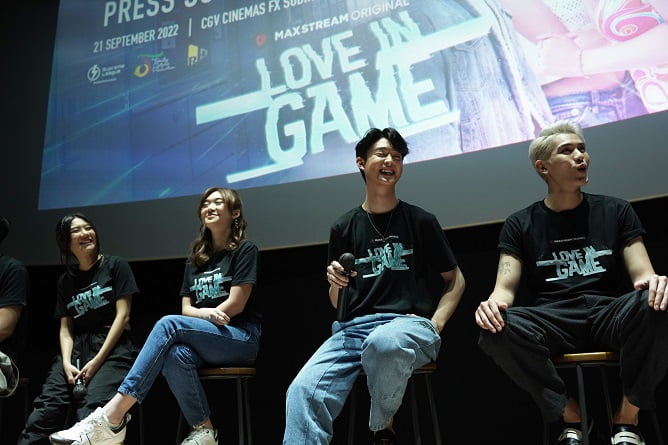 Gala Premiere Love in game