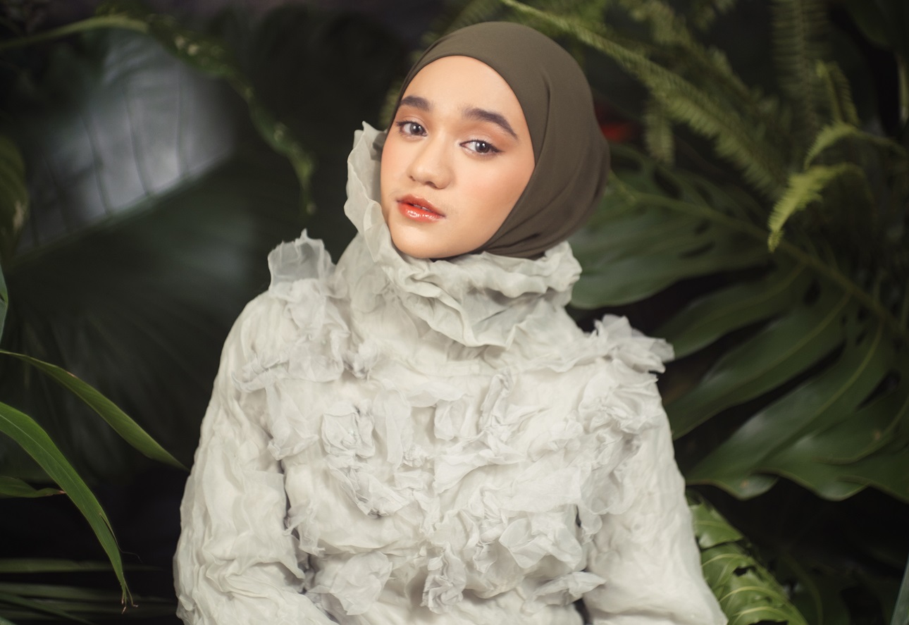 Nabila Taqiyyah Rilis Lagu Hanya Lolongan, Ajak Kita Bangkit dari Kesedihan Sekaligus Angkat Budaya Aceh 6 Nabila Taqiyyah Ajak Kita Bangkit dari Kesedihan Sekaligus Angkat Budaya Aceh dan di Single “Hanya Lolongan”