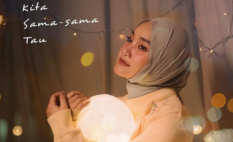 Kita Sama-Sama Tau: Fatin Gambarkan Hubungan Tanpa Status dalam Romansa Cinta 6 Fatin Kisahkan Hubungan Tanpa Status Dalam Romansa Percintaan Melalui Lagu “Kita Sama Sama Tau”