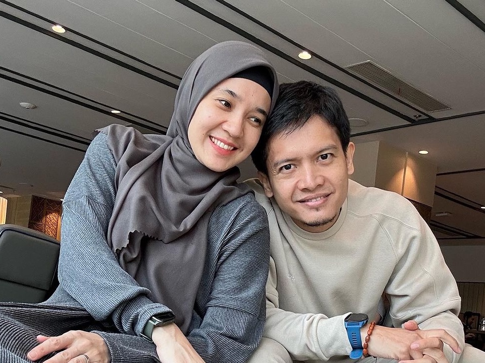 Dimas Seto dan Dhini Aminarti