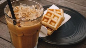 Resep Kopi Susu Gula Aren Nescafe yang praktis, creamy, dan estetik