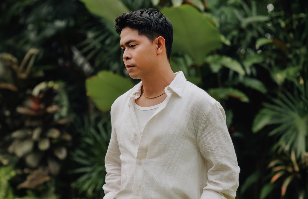 Cakra Khan Sentuh Emosi Lewat “Tak Sejalan”, Lagu Tentang Cinta yang Tulus Tapi Harus Melepaskan 6 Cakra Khan Kembali Menyentuh Hati Lewat “Tak Sejalan”, Lagu Tentang Cinta yang Berani Melepaskan